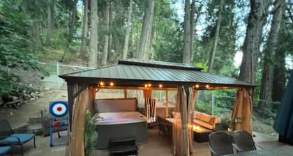 Luxe Cozy Lake Arrowhead Cabin New Hot Tub Kid & Dog Friendly