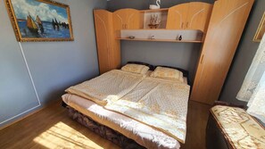 1 室のベッドルーム、WiFi