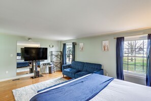 3 bedrooms, travel crib, WiFi, bed sheets