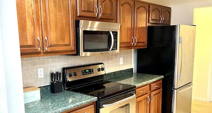Trailside Oasis•Entire house,12 guests, 7mi to KHP