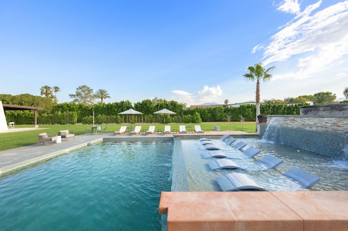 Mansion with Pool & Indoor Tennis, Sleeps 20 | Starlight Estate by AvantStay