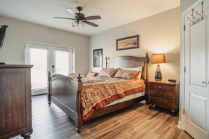 3 Schlafzimmer, Schreibtisch, Bügeleisen/Bügelbrett, kostenloses WLAN