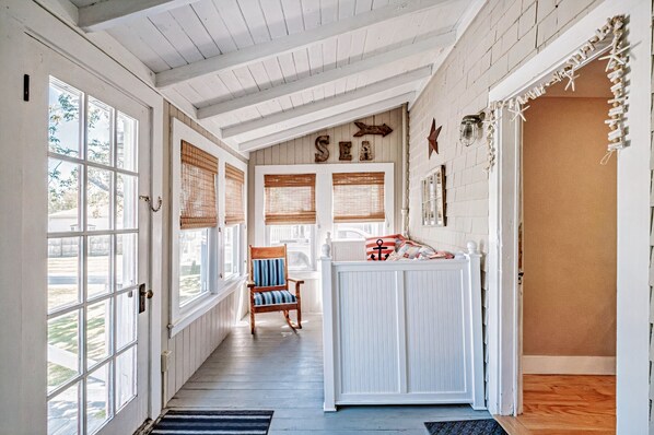 Interior - Beachwood Cottage at Pine Point (Scarborough)