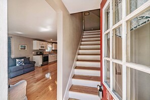 Interior - Beachwood Cottage at Pine Point (Scarborough)