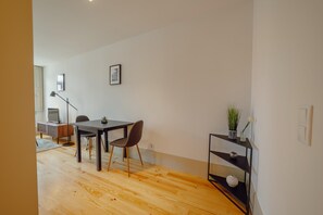 House | 1 bedroom - Legacy Oporto Design Apartment H by Vacationy (Porto)