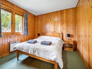 3 bedrooms, travel cot, free WiFi