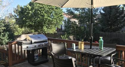 Boulder- Denver DIA! ! Popular home, Private, Spacious, and Centrally Located!