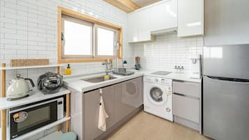 Basic Room, 1 Bedroom (203ho(bokcheung)) | 1 bedroom, free WiFi