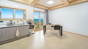 Basic Room, 1 Bedroom (202ho(bokcheung)) | 1 bedroom, free WiFi - Jeju Hoyeongfarm Stay (Jeju City)