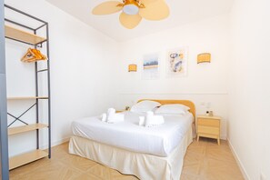 Iron/ironing board, free WiFi, bed sheets