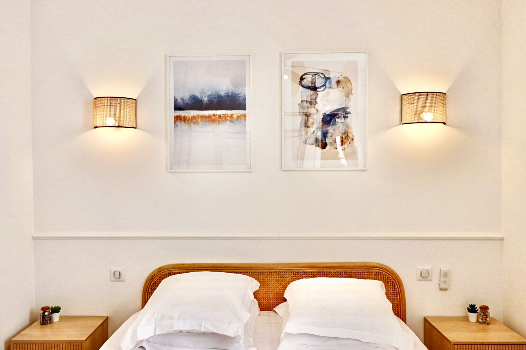 Iron/ironing board, free WiFi, bed sheets