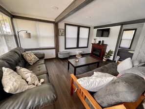 Een smart-tv en een open haard