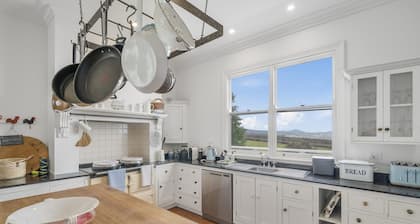 Tabletop Farm: 4  BR, 2  BA House in Tolmie, Sleeps 11