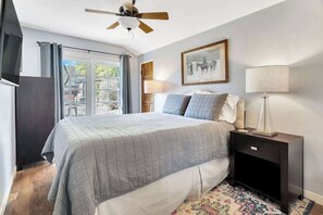 1 habitación, tabla de planchar con plancha, wifi gratis y ropa de cama 