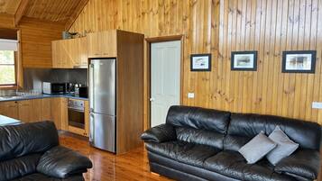 TV, lettore DVD, impianto stereo