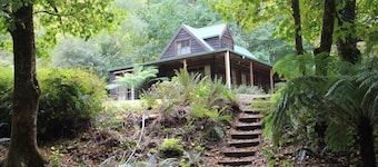 Goulburn River Cottage - River Front