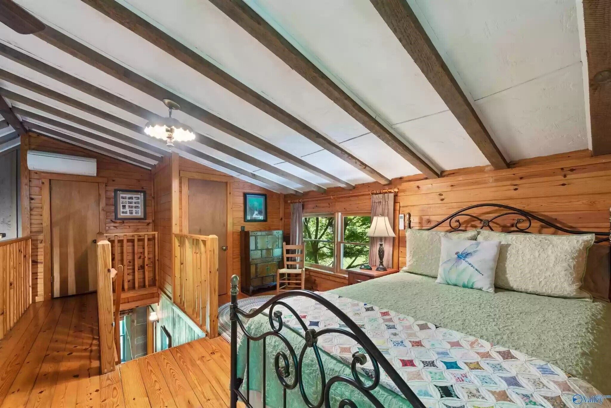 2 bedrooms, WiFi (free), bed sheets