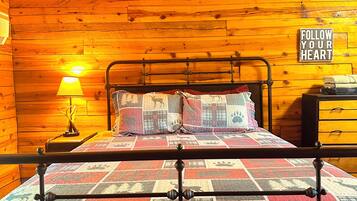 2 slaapkamers, een strijkplank/strijkijzer, gratis wifi, beddengoed
