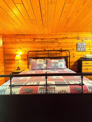 2 chambres, fer et planche Ă repasser, Wi-Fi gratuit, draps fournis