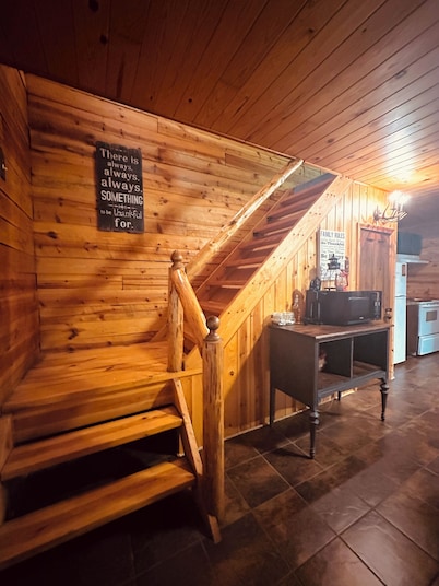Lake Road Cabin B — Million Dollar Ozark View!