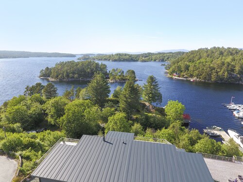 Modern Spectacular Water View Relaxation Hiking Cycling Fishing Optional Boat