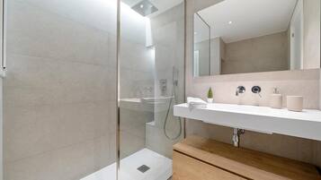 Hair dryer, towels