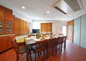 Luxury Condo | In-room dining - Ryuma THE TOWER (Tokyo)