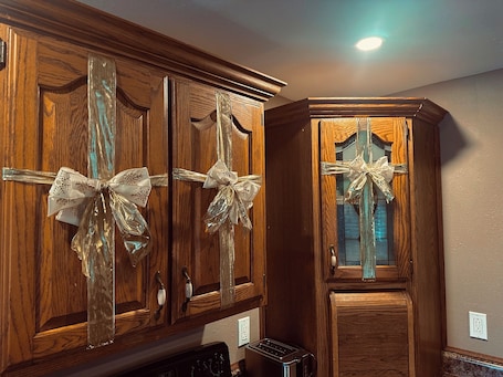 Interior. Lake Road Cabin C — Million Dollar Ozark View!
