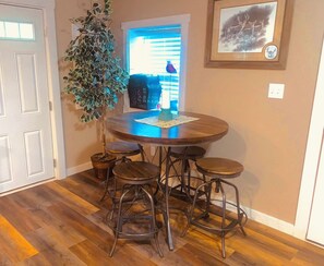 Dining - Lake Road Cabin C — Million Dollar Ozark View! (Ironton)