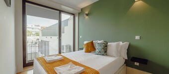 Legacy Oporto Premium Apartment C by Vacationy