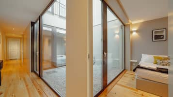 Apartemen | 2 kamar tidur, setrika/meja setrika, dan Wi-Fi