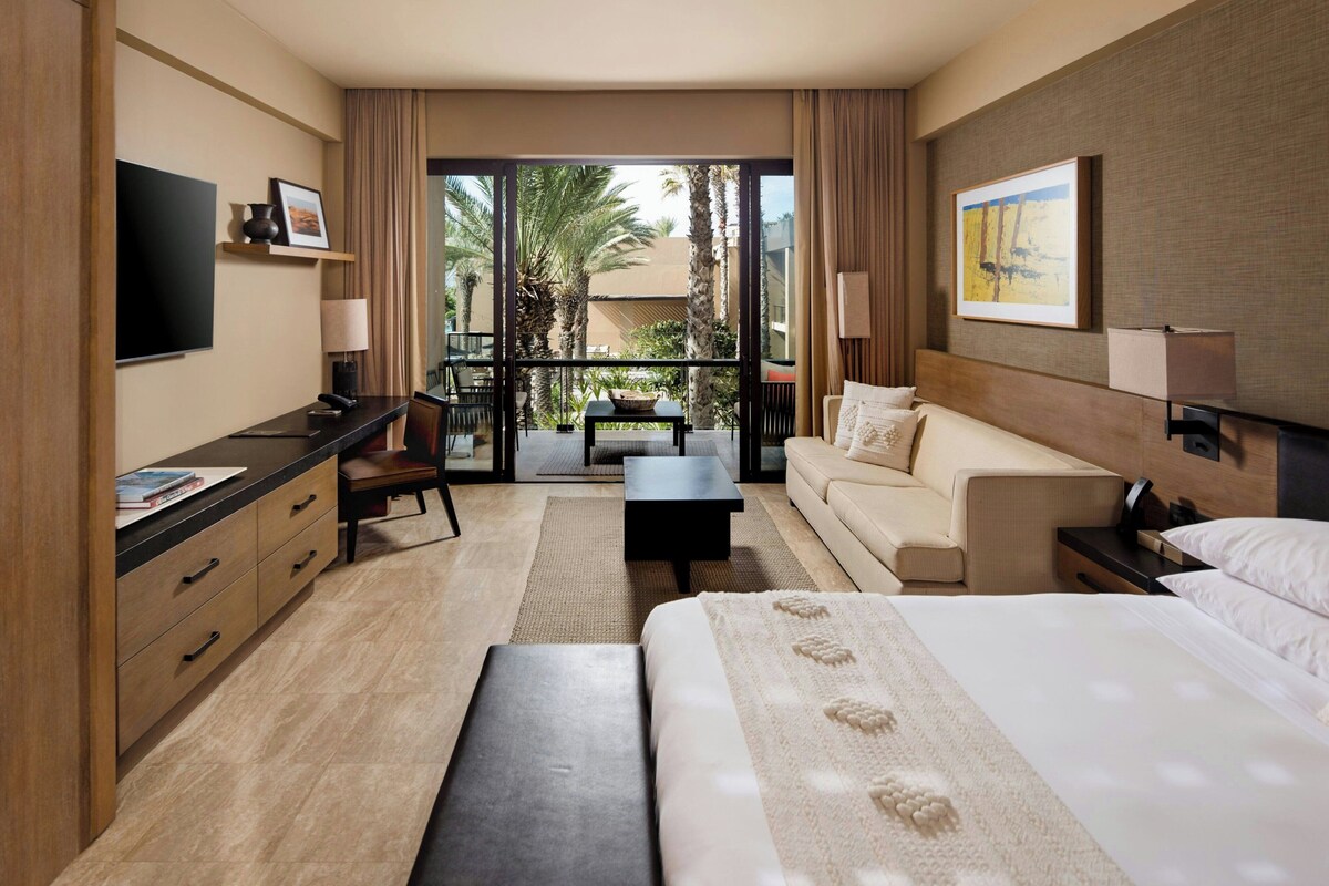 Deluxe Room, 1 King Bed with Sofa bed, Resort View | Minibar, in-room safe, desk, laptop workspace