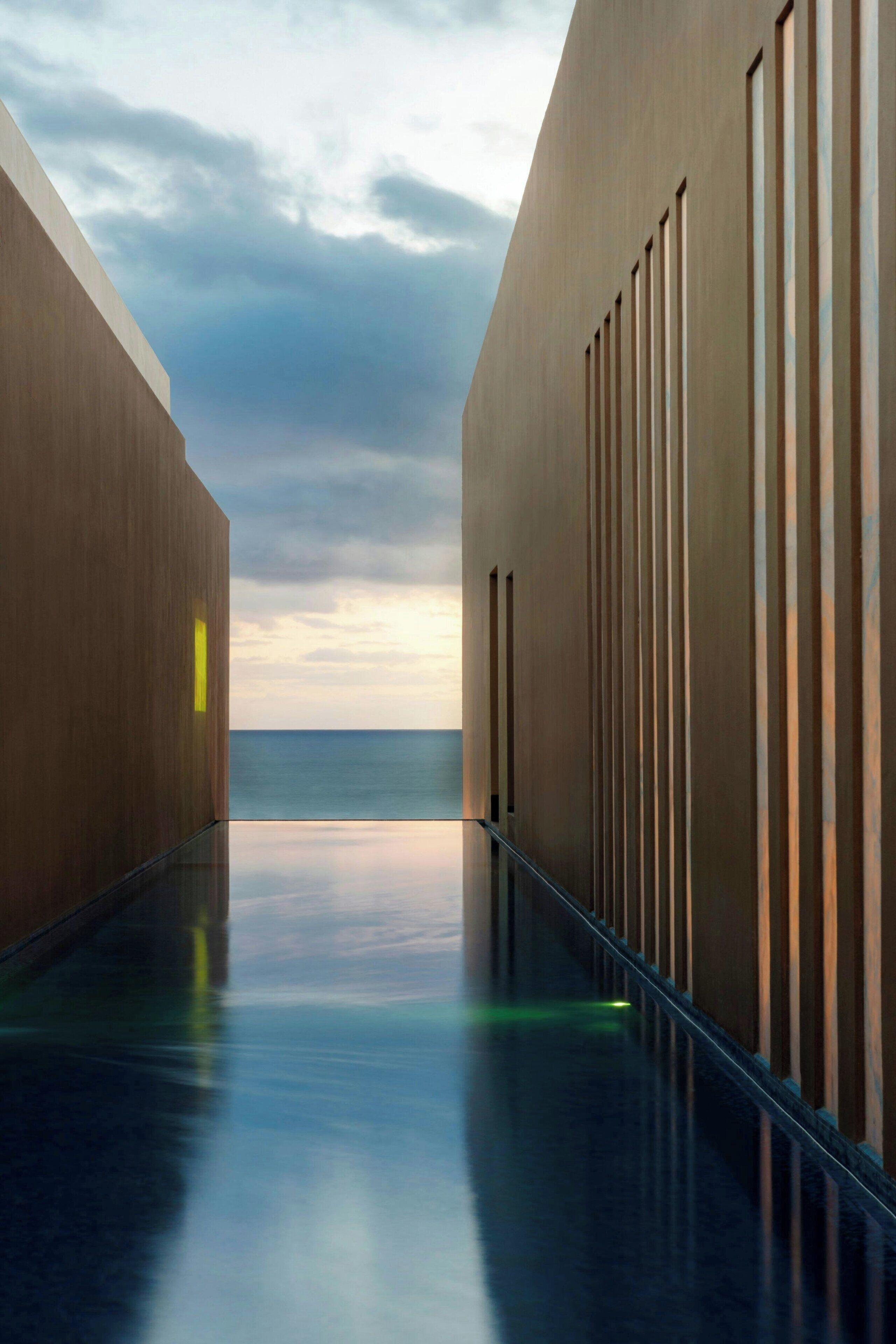 Sauna, hot tub, steam room