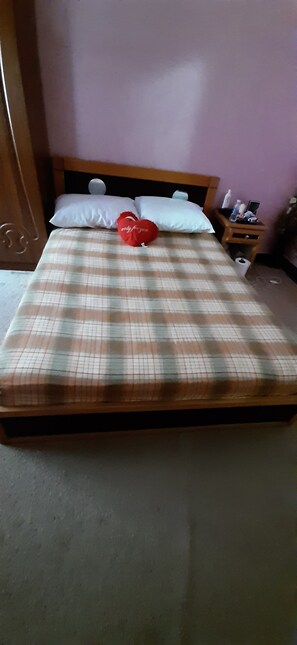 1 bedroom, iron/ironing board