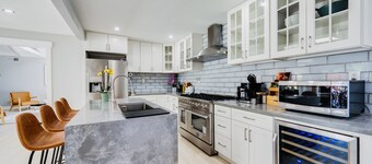 modERn Luxury Home🌇🎆🌉Limited time offer!