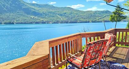 Private 2 bedroom Oceanfront Oasis with Panoramic views!