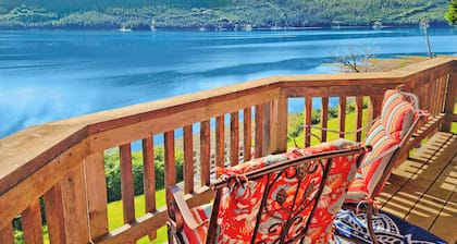 Private 2 bedroom Oceanfront Oasis with Panoramic views!
