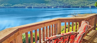 Private 2 bedroom Oceanfront Oasis with Panoramic views!