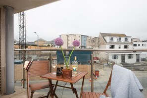 تناول الطعام بالخارج