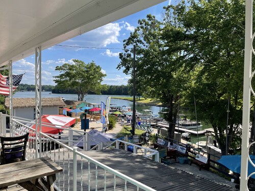 Lake Norman Hotel