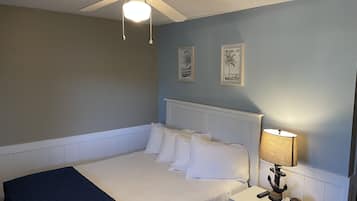 Room, 1 Queen Bed, Lake View (lake front queen room) | Blackout curtains, free WiFi