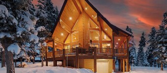 Pet Friendly | EV Charger| Zion/Bryce Hub | Fire-Pit & Games