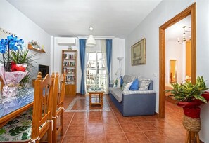 TV, DVD player, streaming services, stereo - Apartment 'El Rincon de Lola in Nerja' with Terrace & Wi-Fi (Nerja)