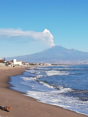 Beach nearby - Villa 'Eremo Degli Oleandri' with Sea View and Wi-Fi (Augusta)