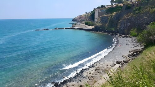 Villa « Eremo Degli Oleandri » avec vue mer, terrasse, Wi-Fi et piscine commune