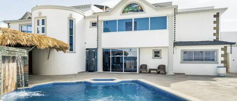Indoor pool, outdoor pool