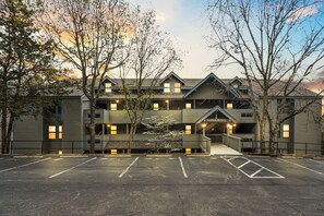 Exterior - Amazing Lake View Walk-In Condo, Newly Renovated Spacious Near Silver Dollar City with Free Tickets (Branson)