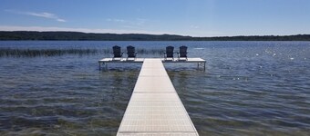 Lakefront Cottage #5, AC, Newly Remodeled, 8 Kayaks, 4 SUP, Rowboats