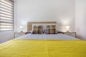 2 slaapkamers, een strijkplank/strijkijzer, gratis wifi, beddengoed