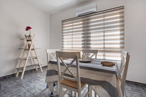 Dining - Apartment Casa Relax with Air Conditioning and Wi-fi (Gran Tarajal)